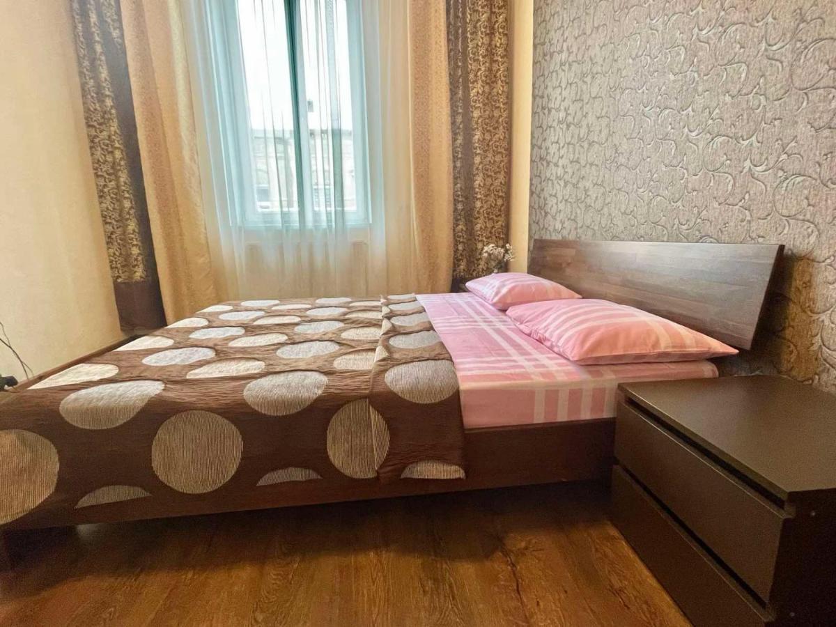 Крехівська 5,Апартаменти В Центрі, Дві Спальні Львів Екстер'єр фото