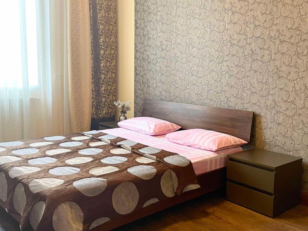 Крехівська 5,Апартаменти В Центрі, Дві Спальні Львів Екстер'єр фото