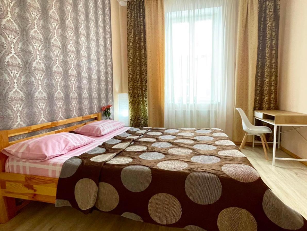 Крехівська 5,Апартаменти В Центрі, Дві Спальні Львів Екстер'єр фото